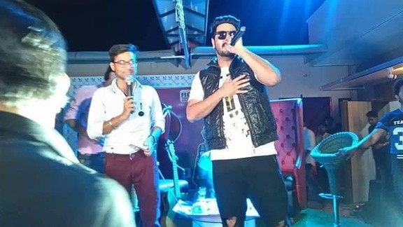 Sourabh Shandilya with a celebrity guest 9